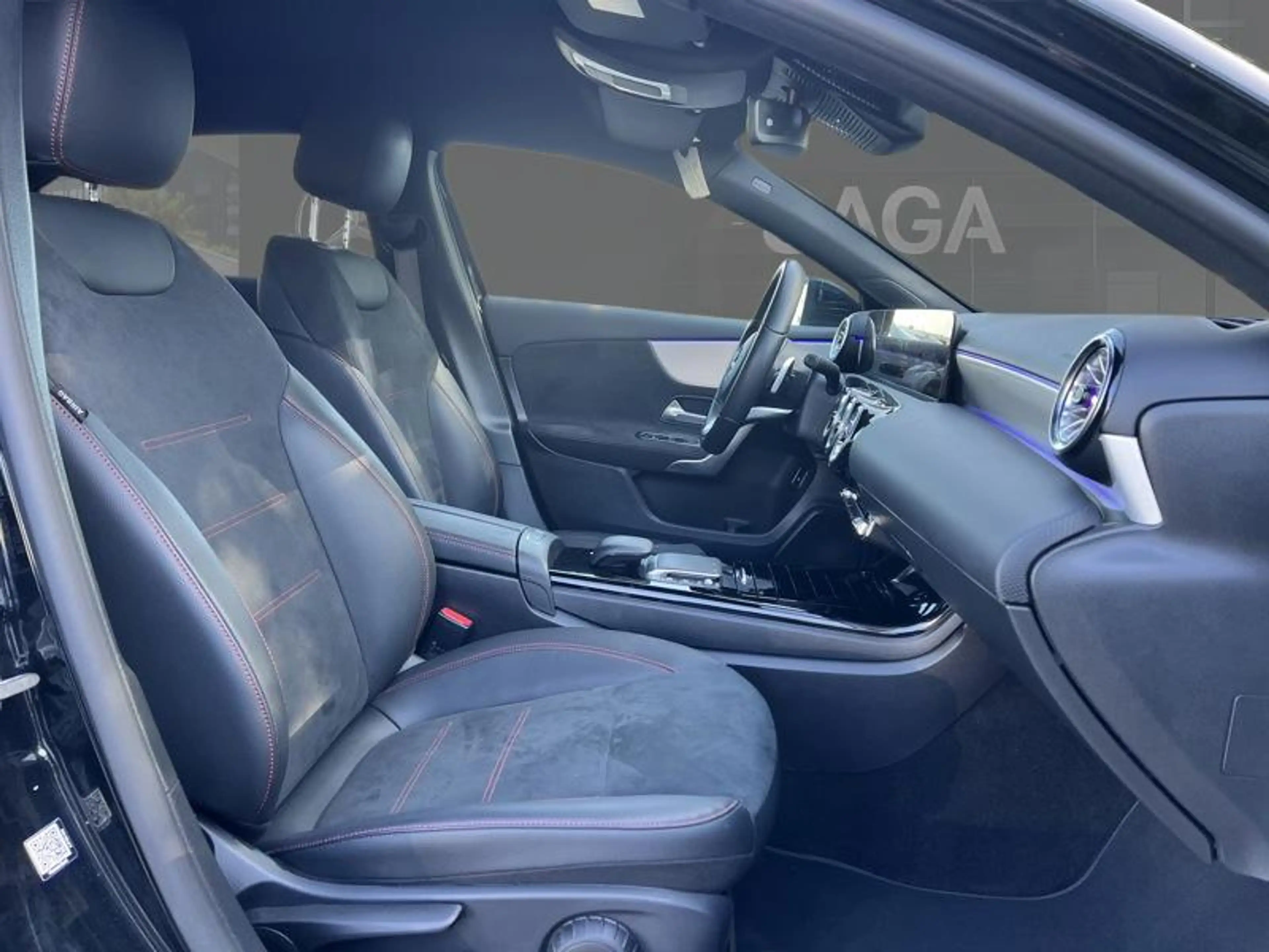 Mercedes-Benz A 250 e Berline AMG Pack — photo 11
