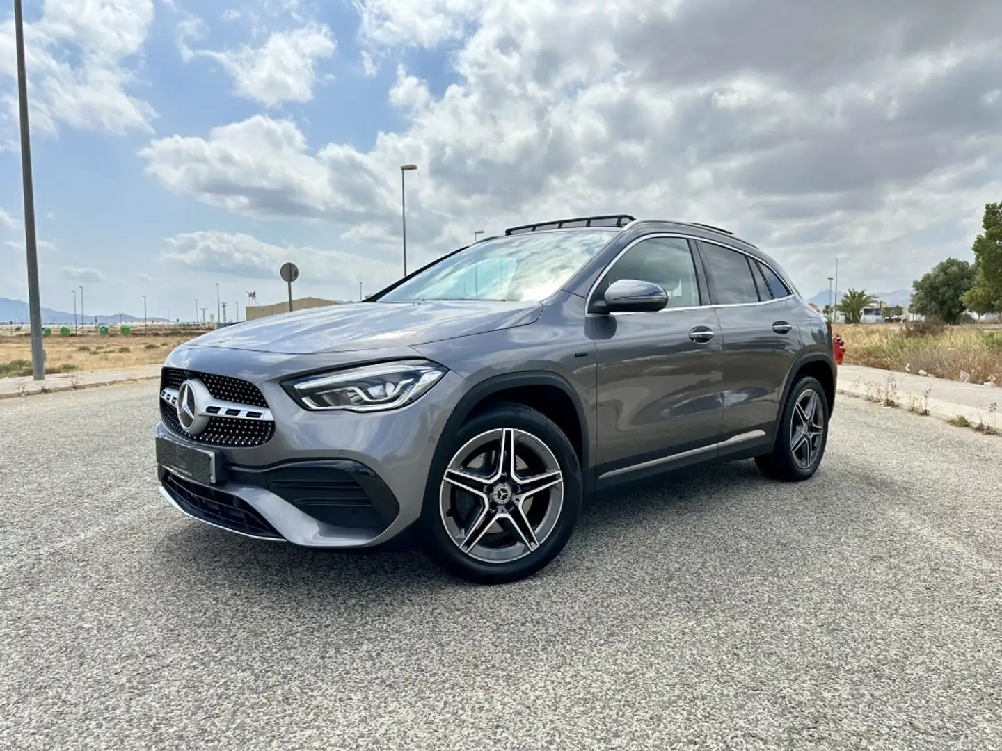Mercedes-Benz GLA 250 250e Gris - 1