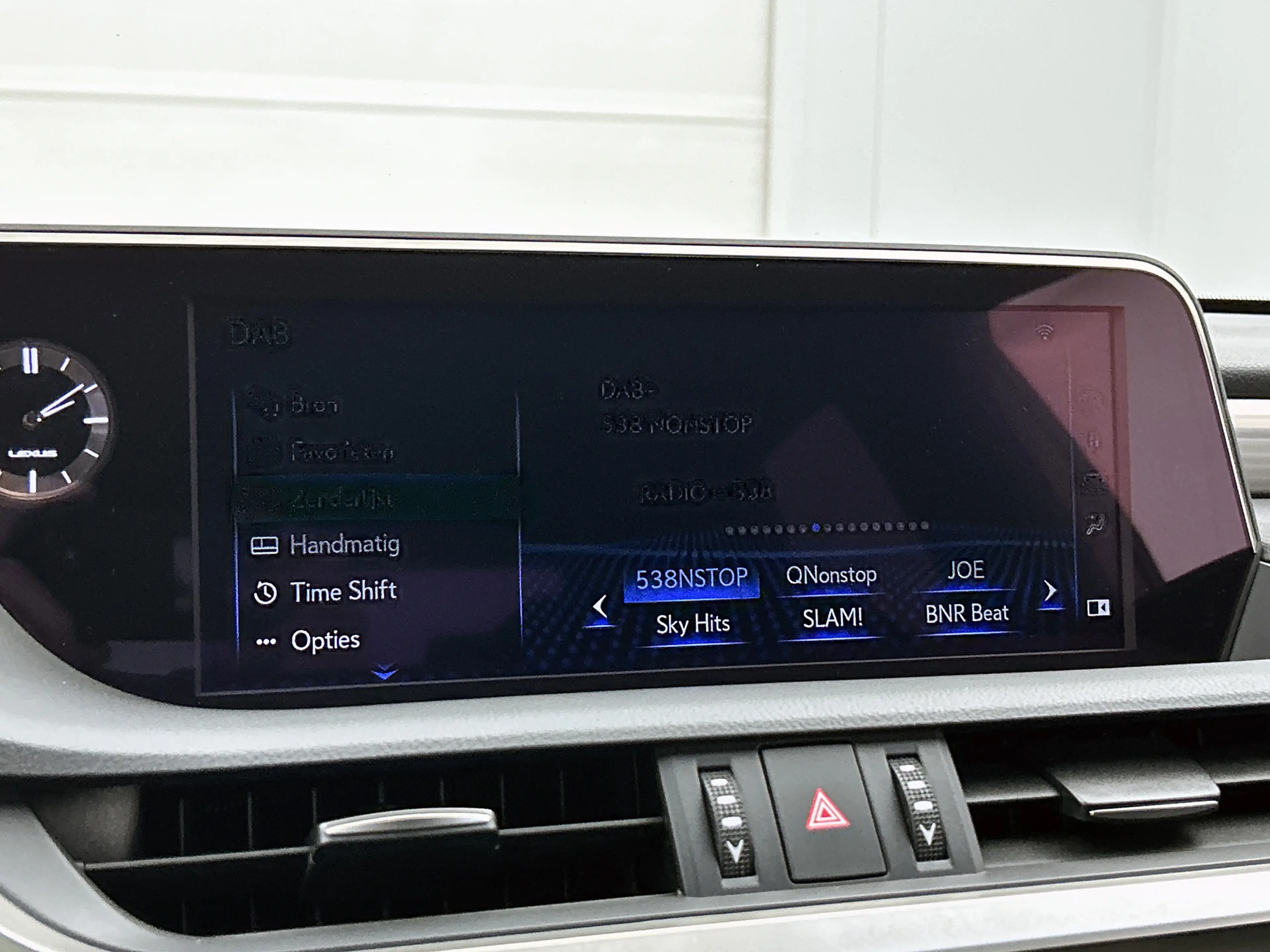 Lexus ES 300 300h F Sport Line | Sportief uitgevoerd | — photo 7