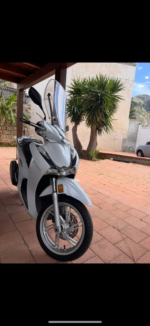 Honda SH 350i Blanc - 1