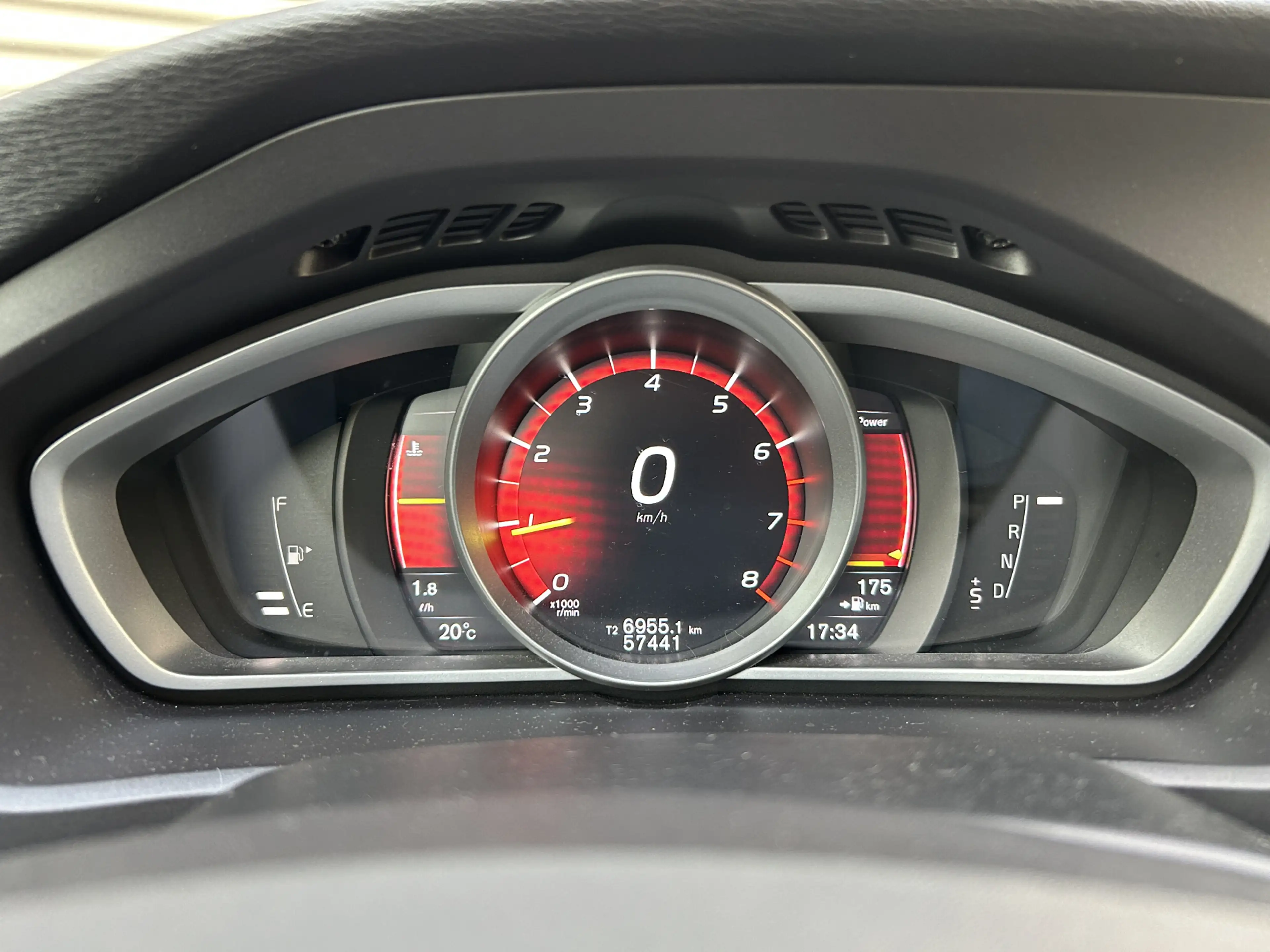 Volvo V40 1.5 T2 Nordic+ | Automaat | Stoelverwarming | Navi — photo 11