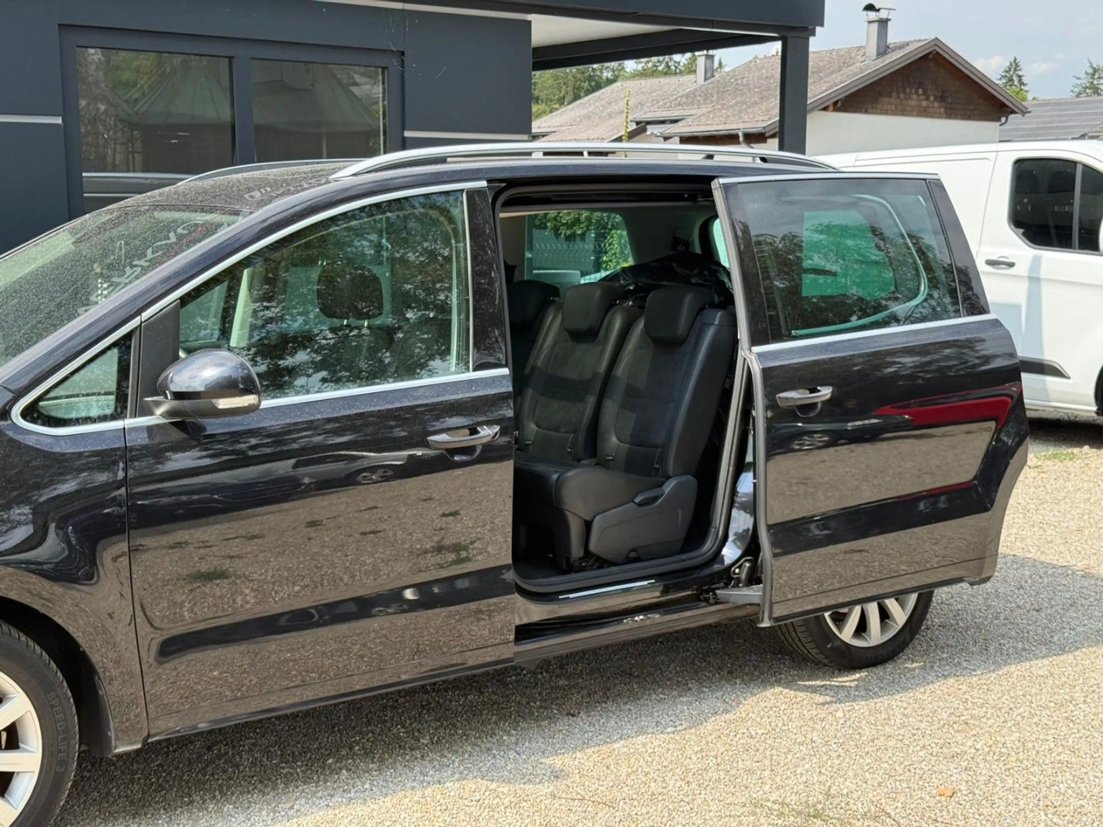 Volkswagen Sharan 2.0 TDI Sky *4 Motion*7 Sitze* — photo 14