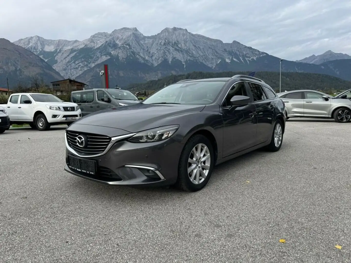Mazda 6 Combi CD150 Attraction AWD Grau - 2