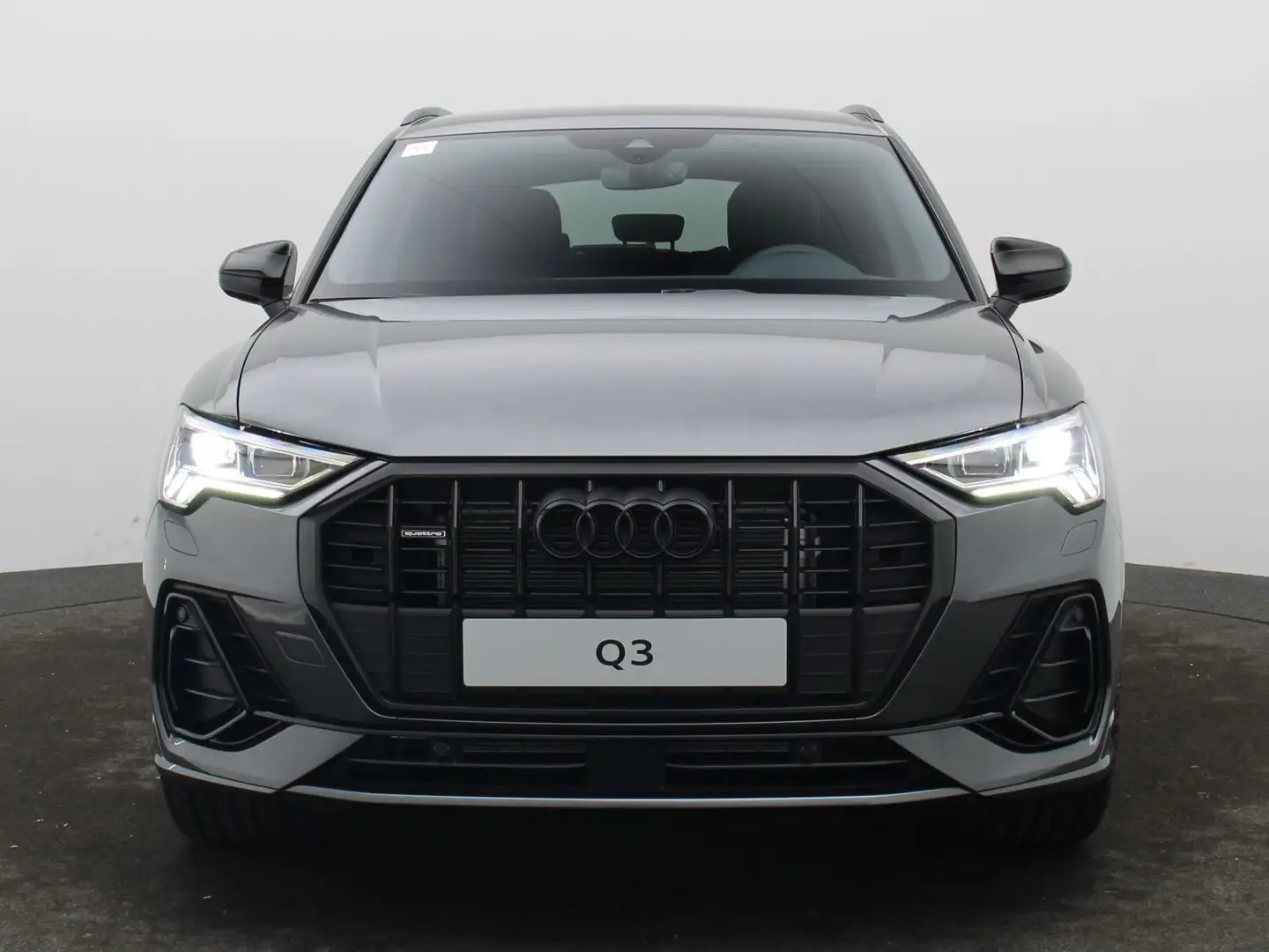 Audi Q3 S-line 40 TDI quattro S-tronic | RKamera,AHK Grijs - 2