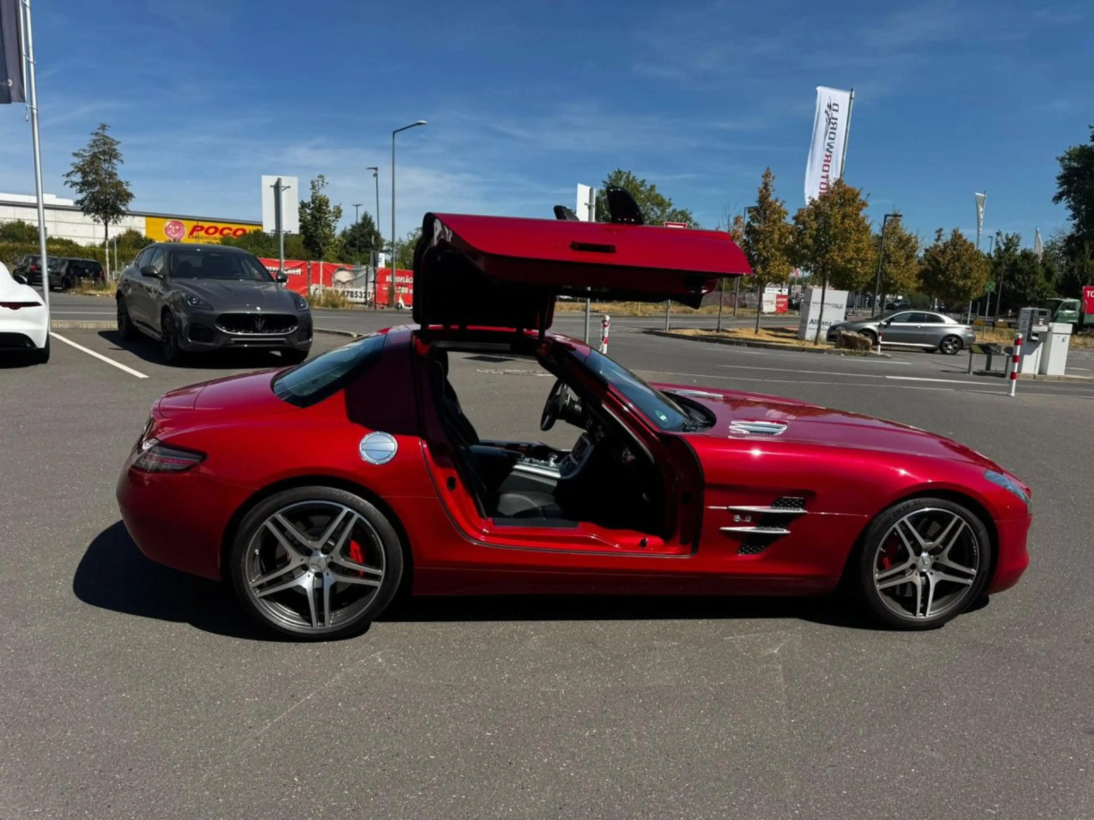Mercedes-Benz SLK 55 AMG Mercedes-Benz SLS AMG 6.2 V8 Coupe — photo 6