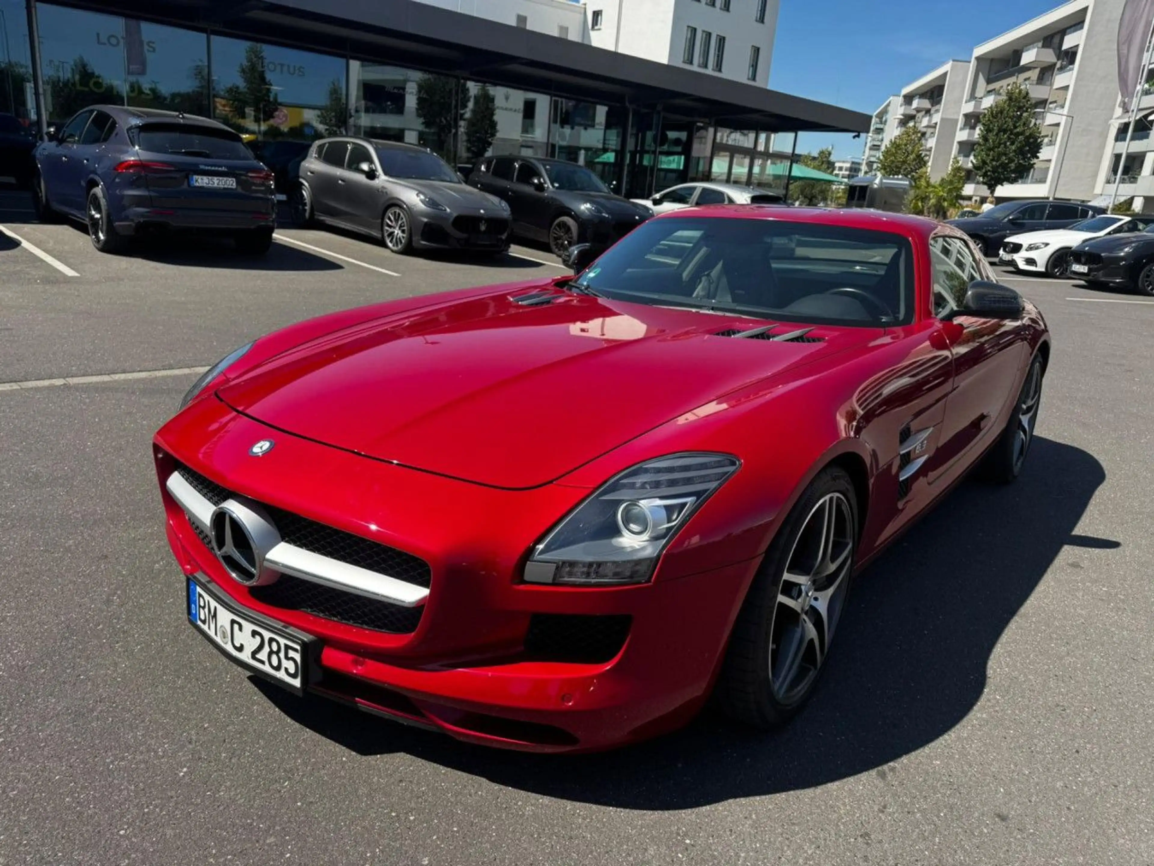 Mercedes-Benz SLK 55 AMG Mercedes-Benz SLS AMG 6.2 V8 Coupe