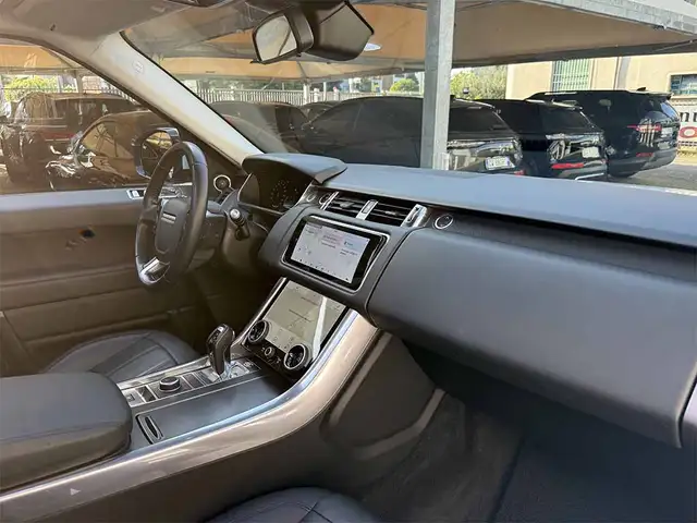 Land Rover Range Rover Sport view 18