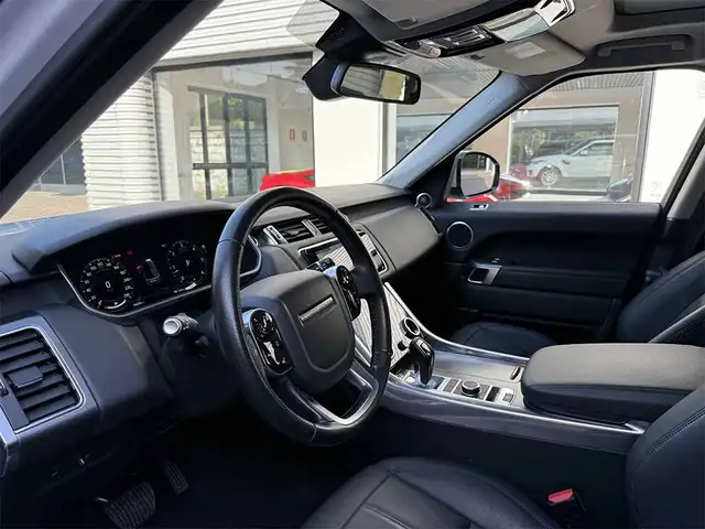 Land Rover Range Rover Sport view 8