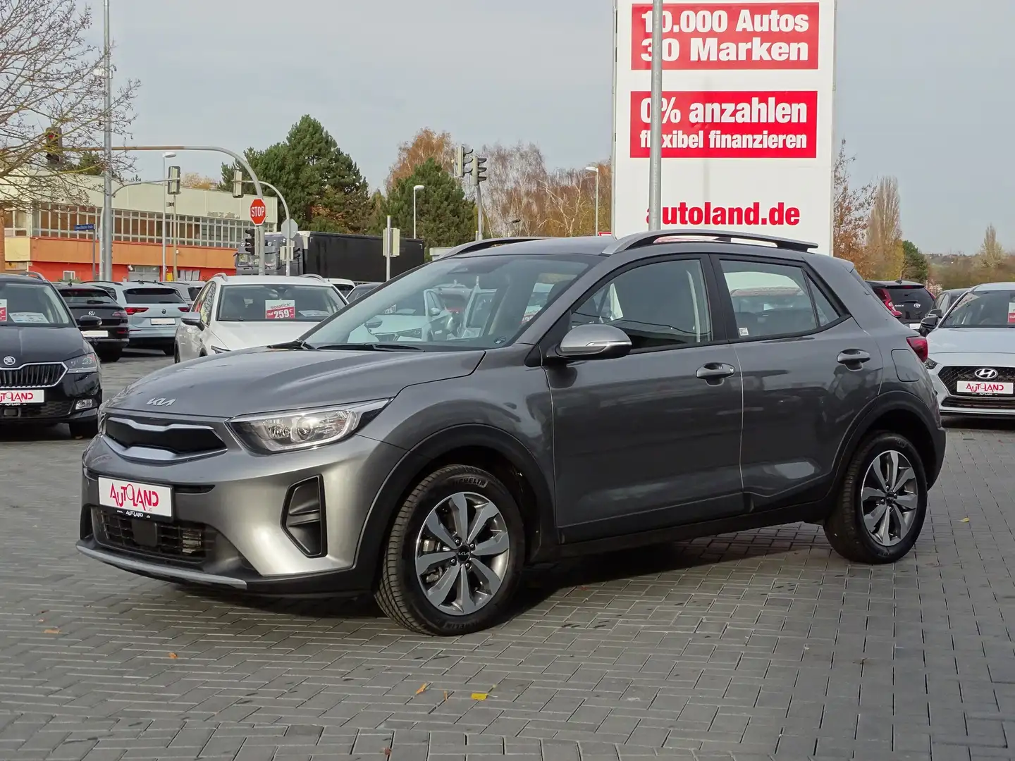 Kia Stonic 1.0 T-GDI Spirit Navi Tempomat Kamera DAB Silber - 2