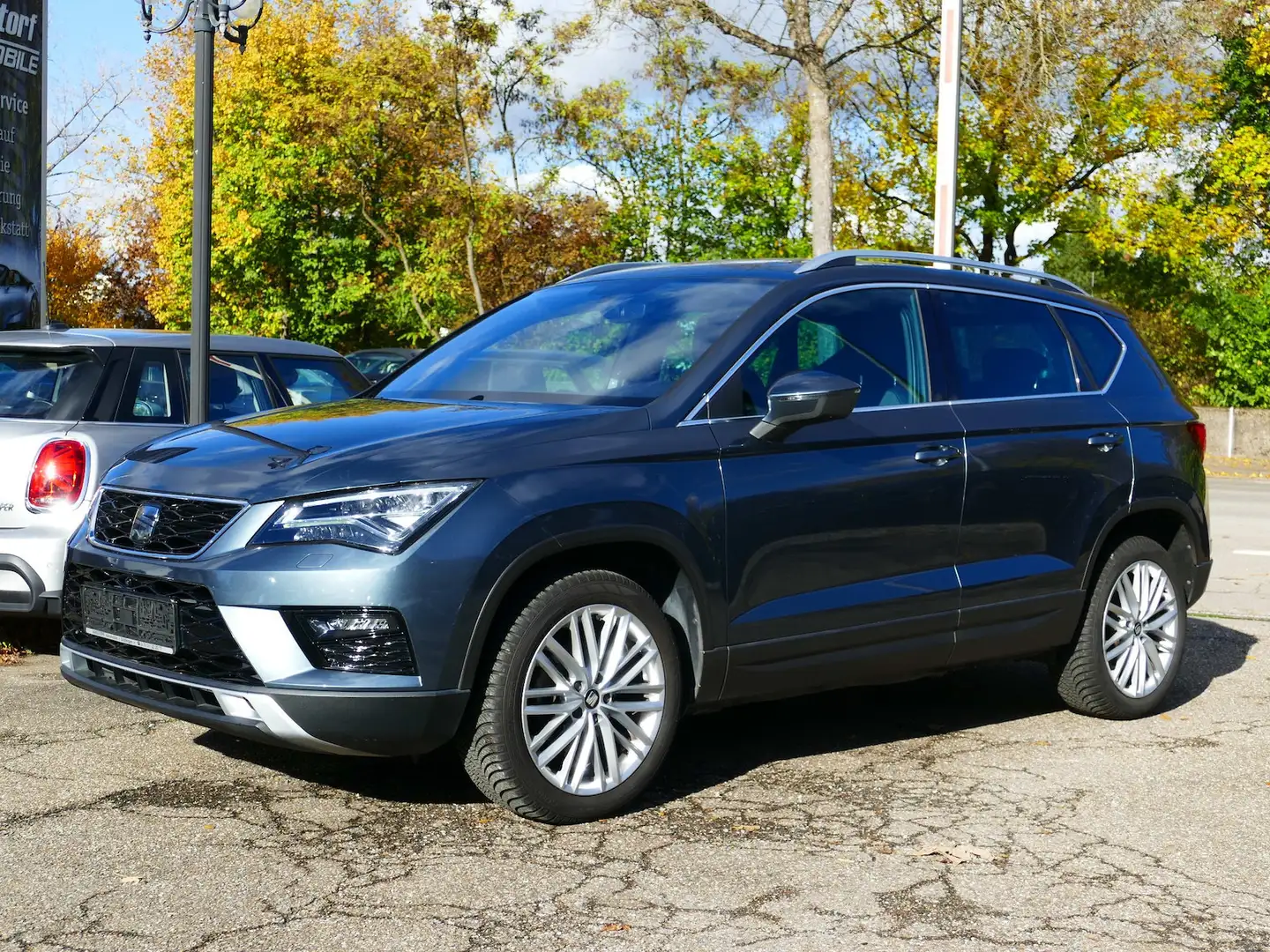 SEAT Ateca Xcellence Sport1,5TSI Navi AHK 360°Kam LED Gris - 1