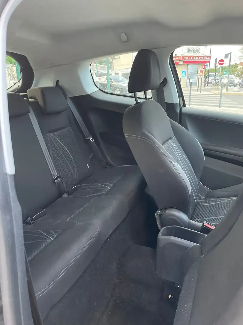 Peugeot 208 1.6 e-HDi 92ch FAP BVM5 Active - 2