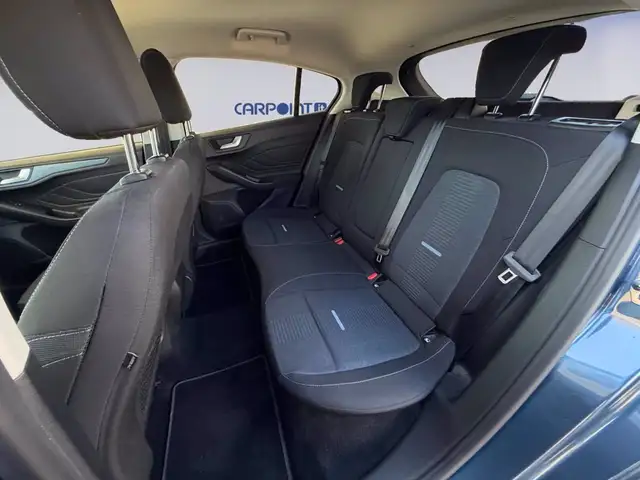Ford Focus view 13