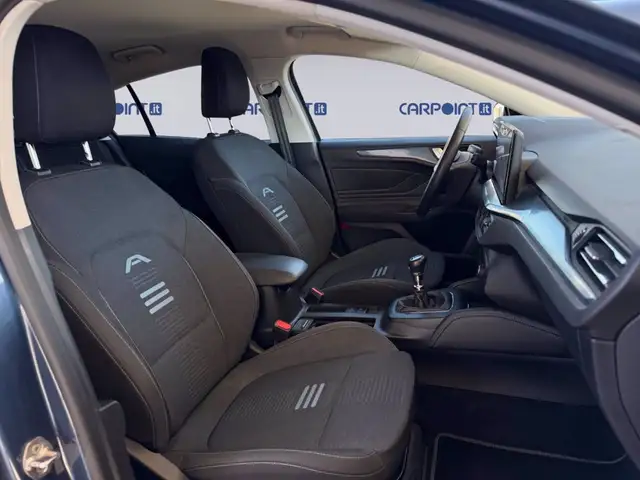 Ford Focus view 15