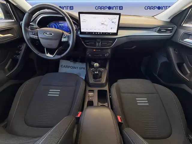 Ford Focus view 10