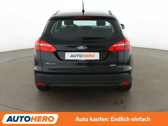 Ford Focus view 5