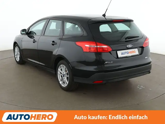 Ford Focus view 4