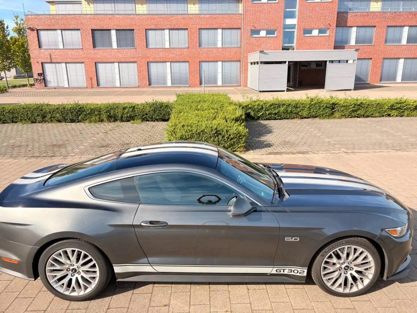 Ford Mustang GT 5.0 Ti-VCT V8 Automatik - 1