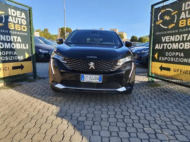 Peugeot 5008 view 2