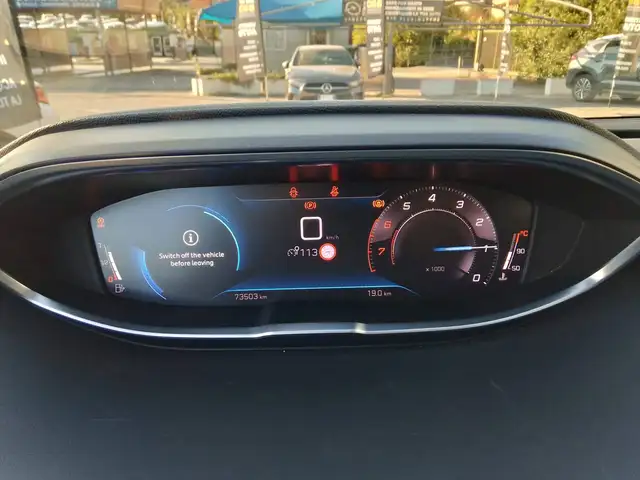 Peugeot 5008 view 17