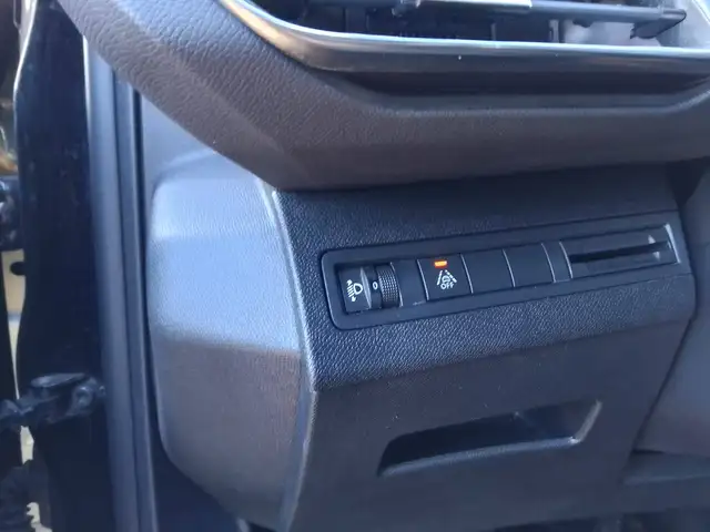 Peugeot 5008 view 9