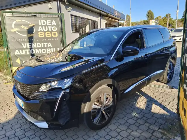 Peugeot 5008 view 3