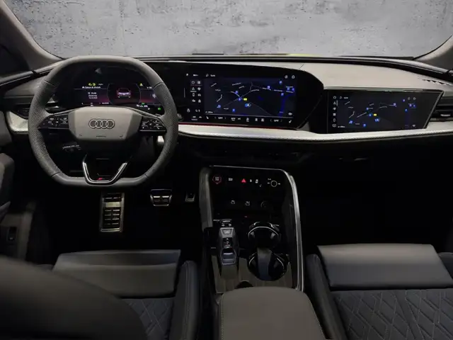 Audi Q5 view 12
