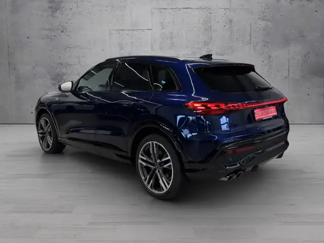 Audi Q5 view 5