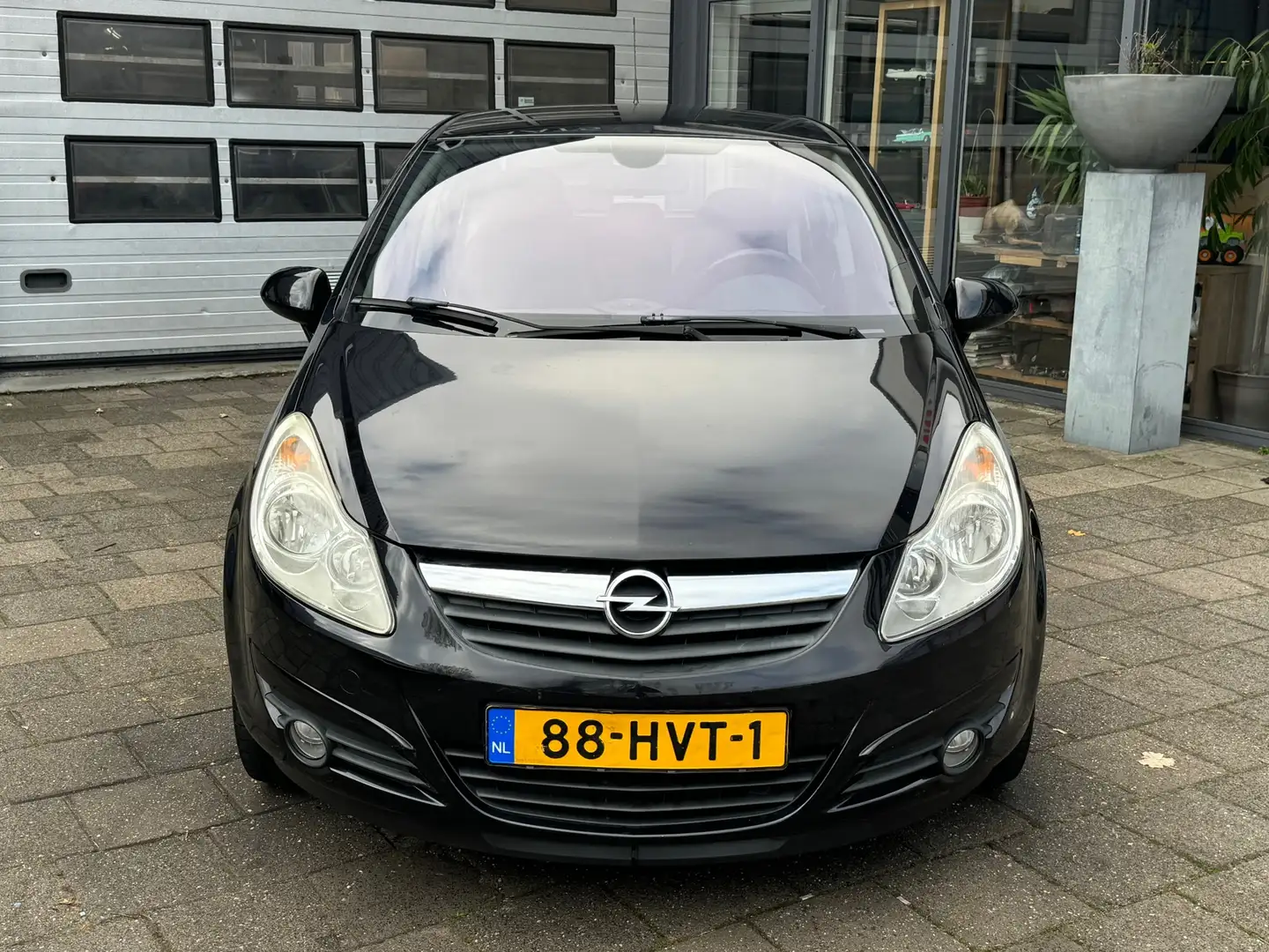 Opel Corsa 1.4-16V Cosmo | Airco | Cruise | LMV | 5-DRS Noir - 2