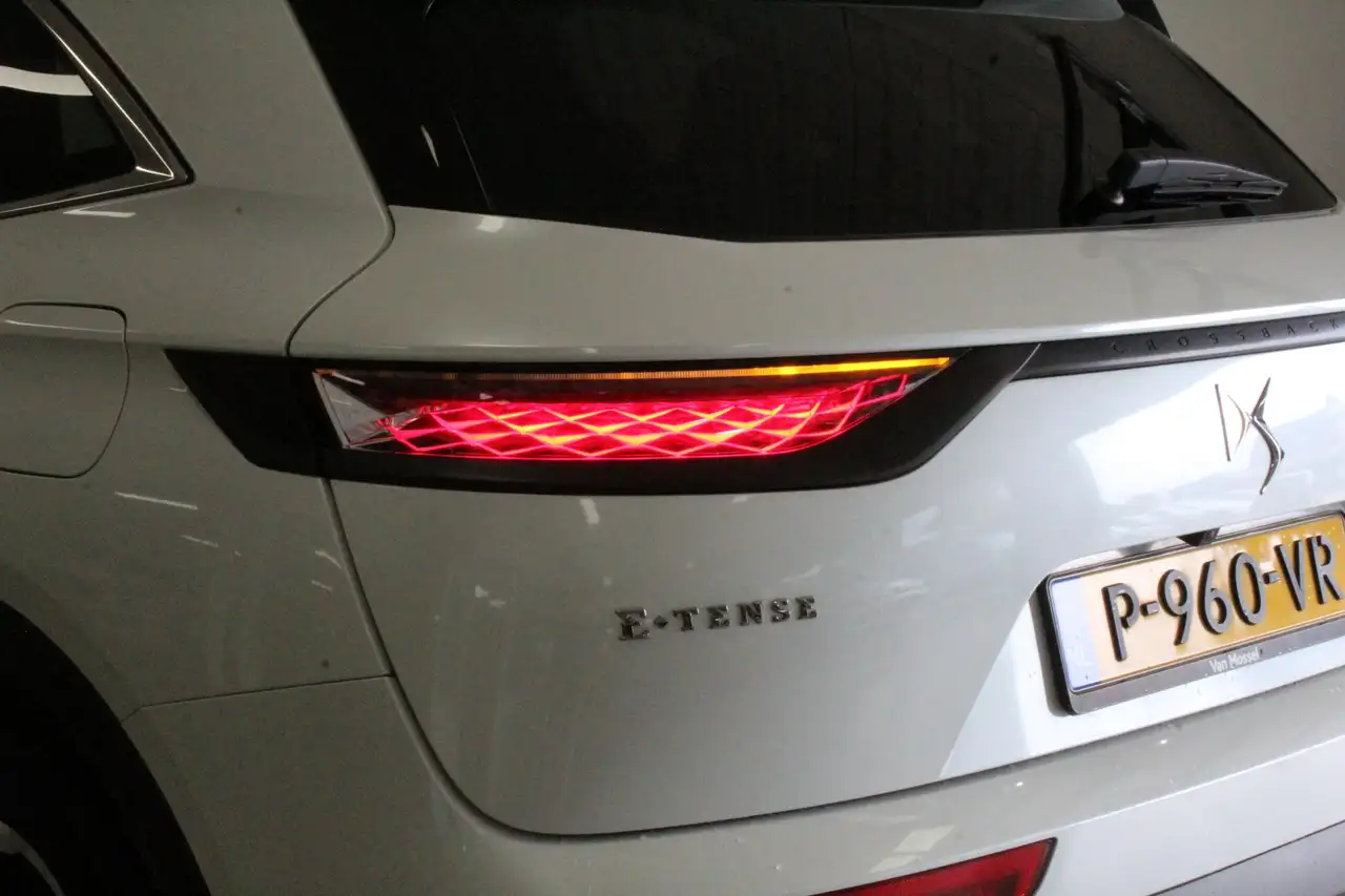 DS Automobiles DS 7 Crossback 2022 — фото 17