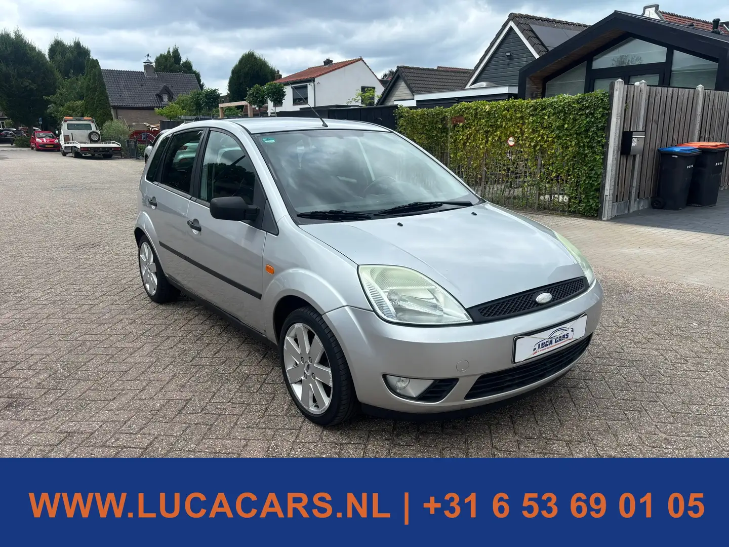 Ford Fiesta 1.4-16V Futura NIEUWE APK! 2X SLEUTEL Gris - 2