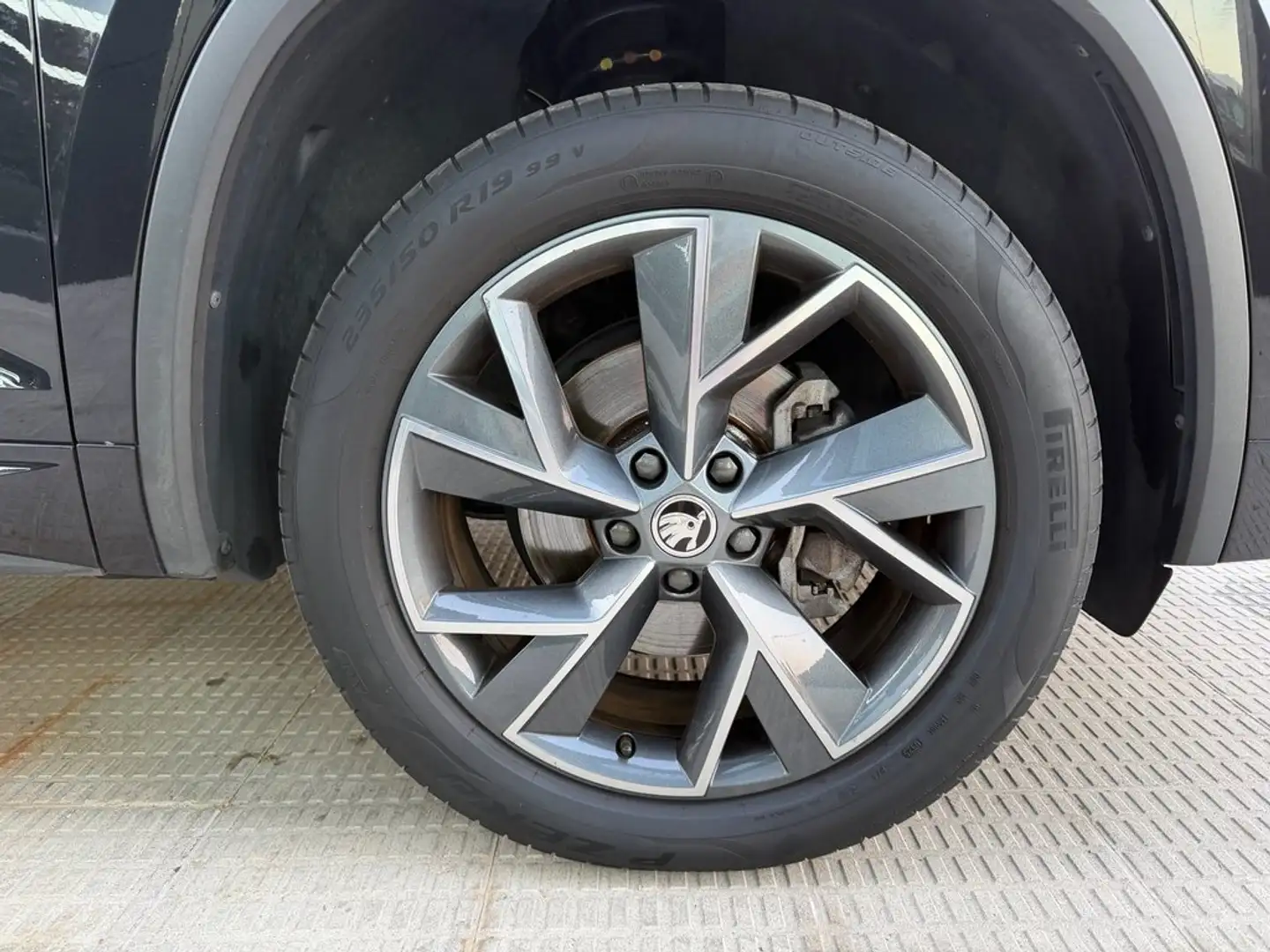 Skoda Kodiaq 2.0TDI Sportline 4x2 DSG 110kW Negro - 1