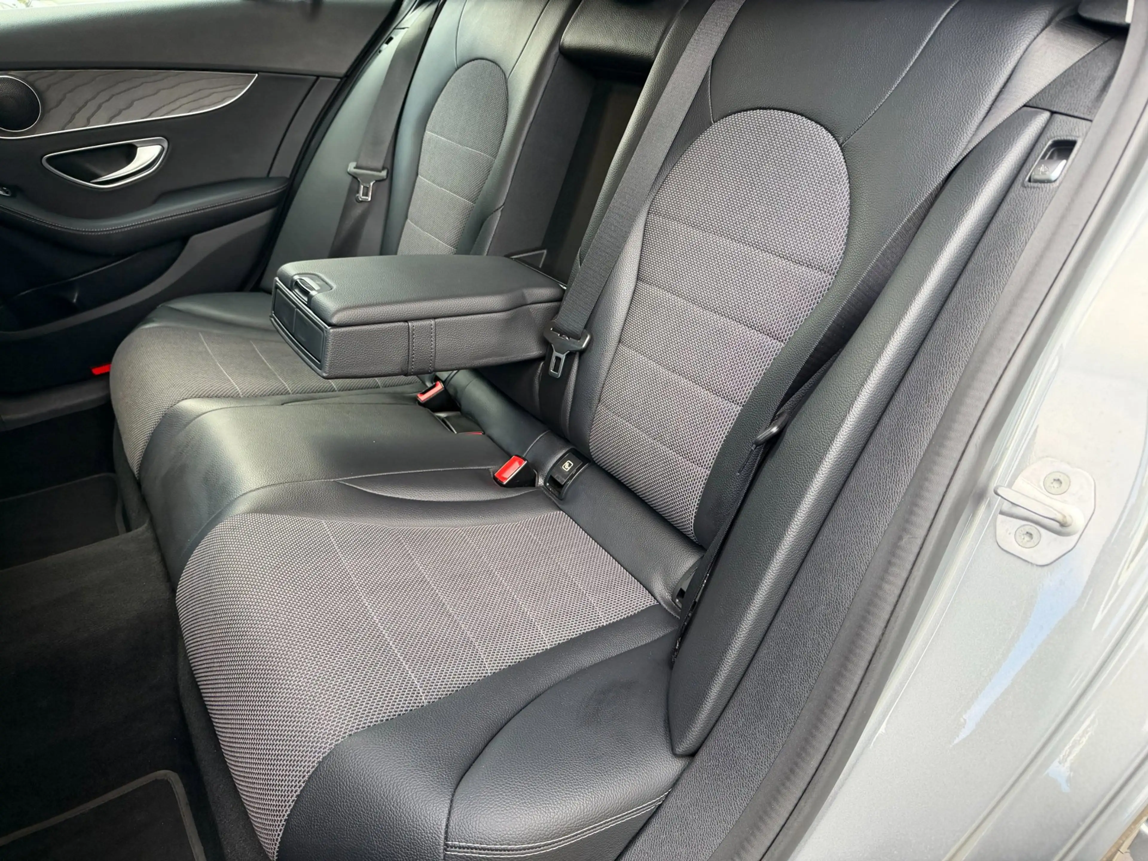 Mercedes-Benz C 350 Estate e Lease Edition|Trekhaak|Stoelverwarming — photo 13