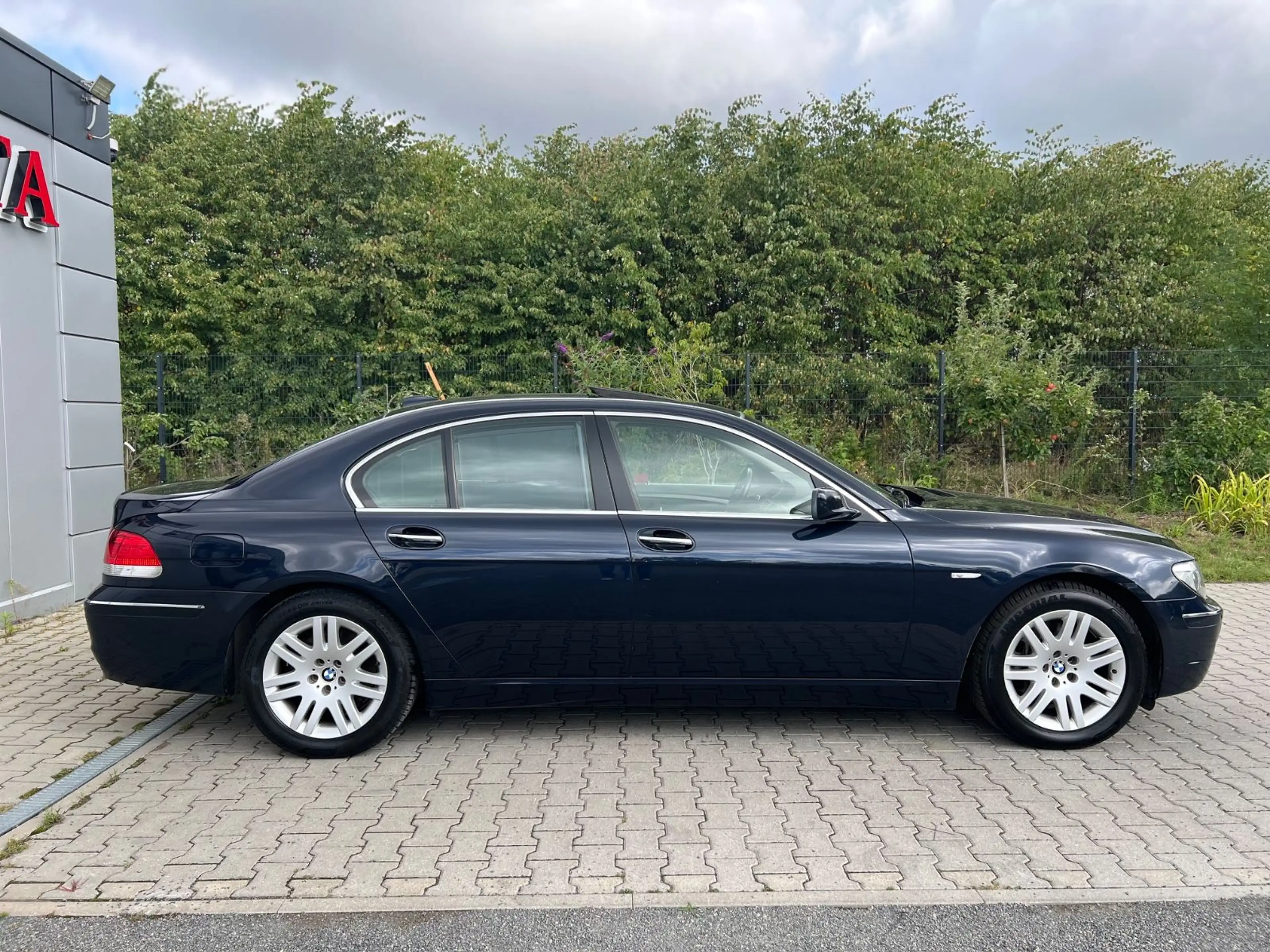 BMW 740 i*NAVI.PROF*XENON*EGSD*AHK*SOFT-CLOSE*VOLL* — photo 4