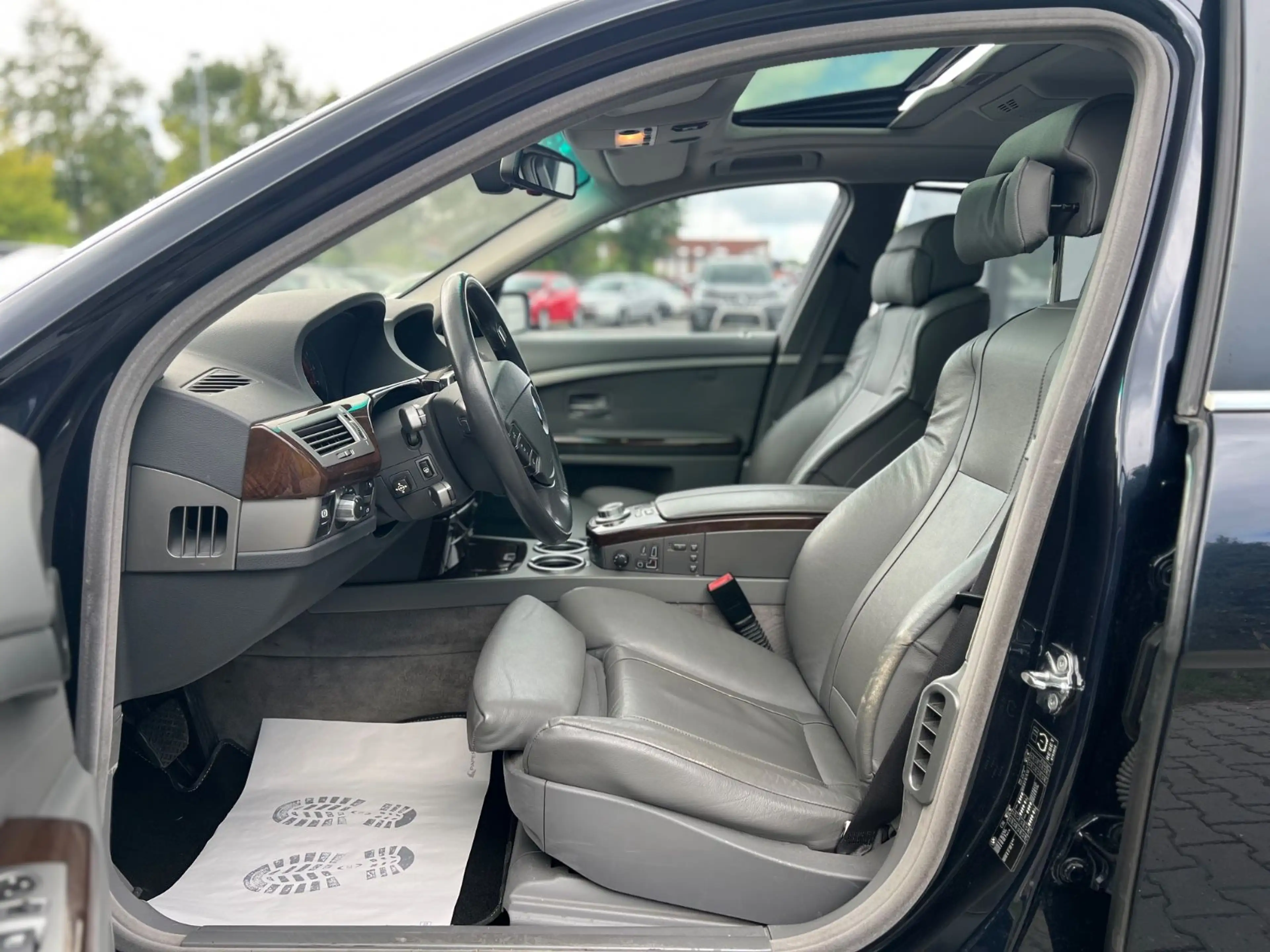 BMW 740 i*NAVI.PROF*XENON*EGSD*AHK*SOFT-CLOSE*VOLL* — photo 12