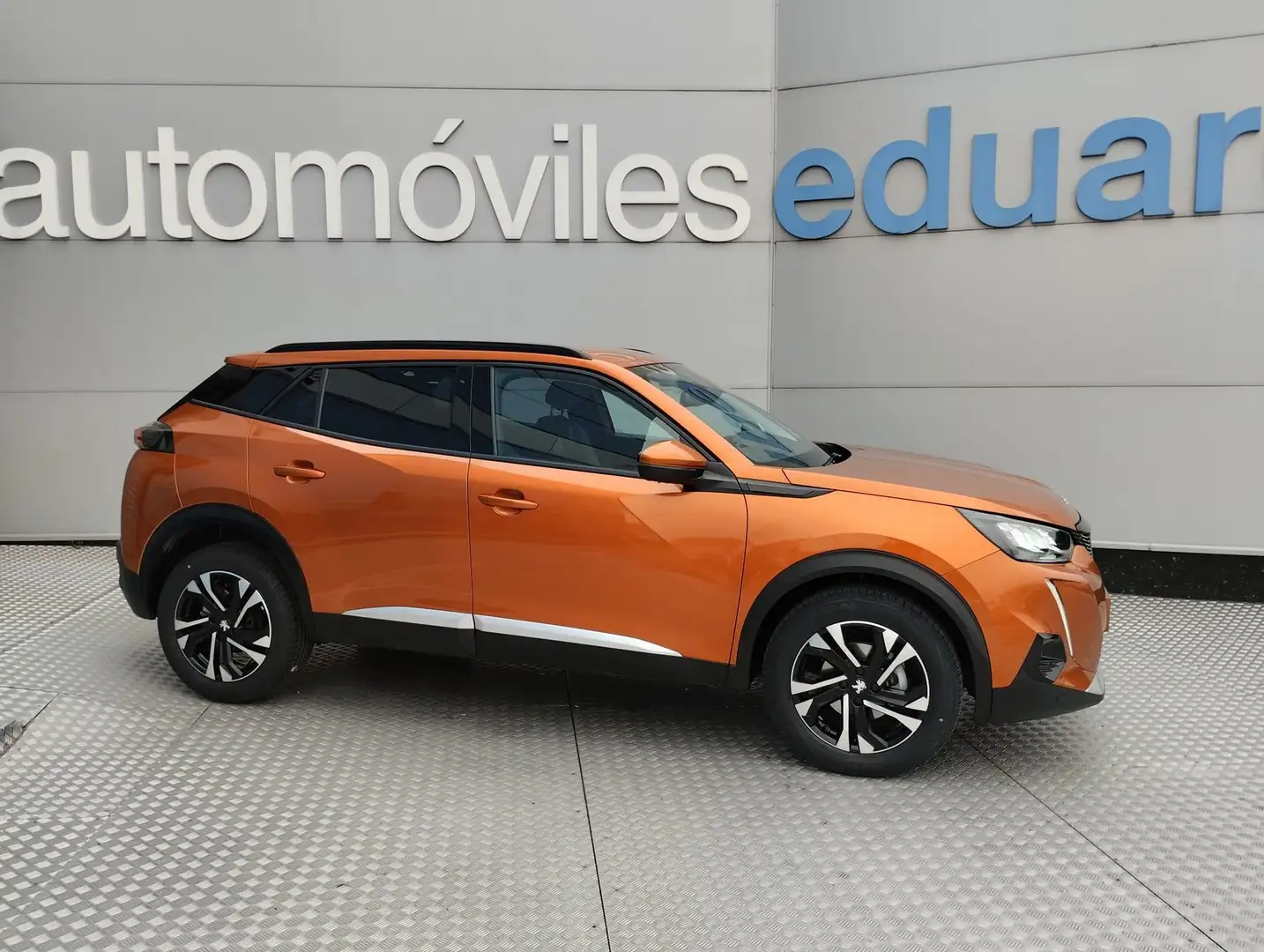 Peugeot 2008 1.2 PureTech S&S Allure EAT8 130 Naranja - 1