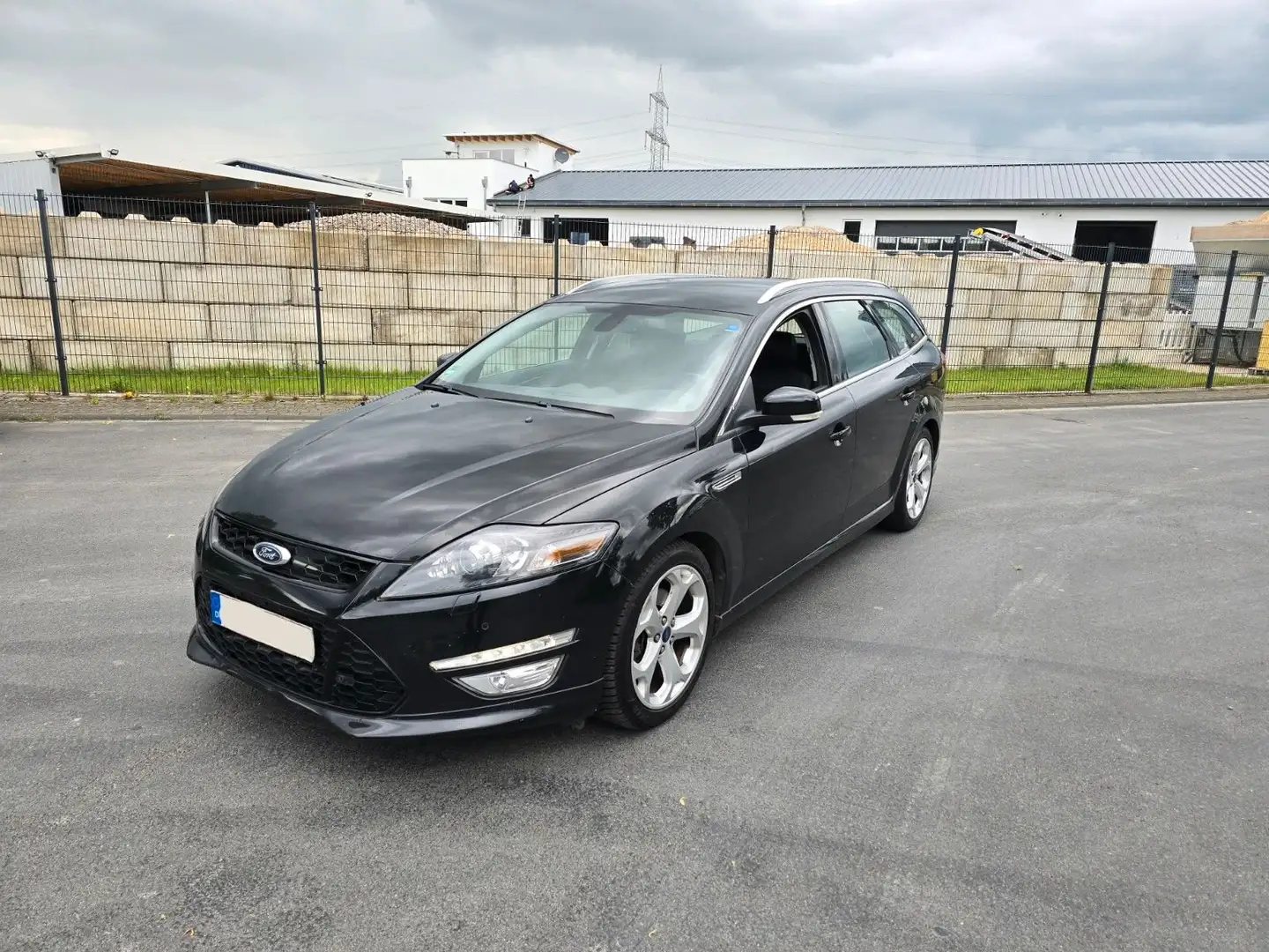 Ford Mondeo Mondeo Turnier 2.0 TDCi Aut.Ambiente Černá - 1