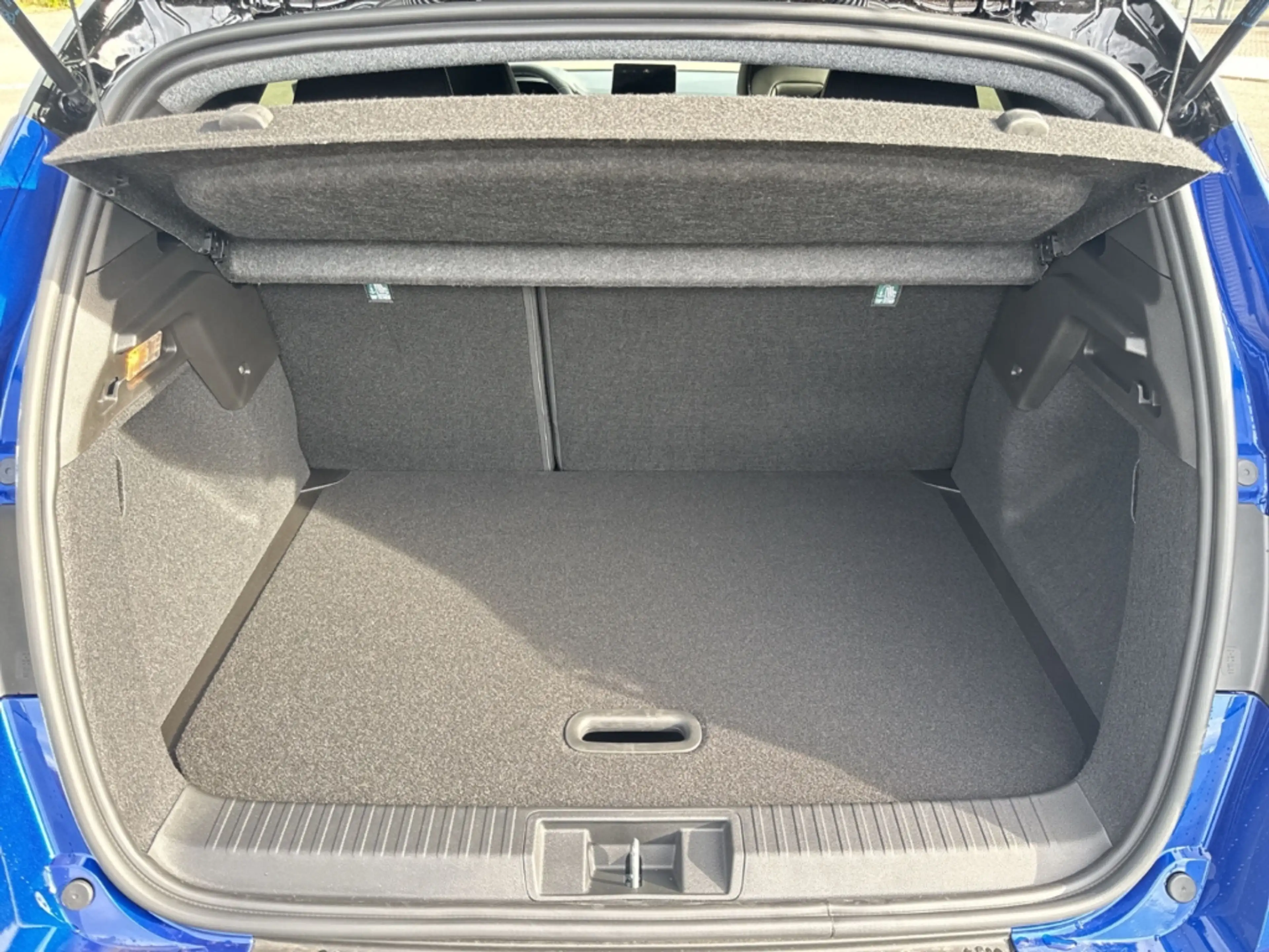 Renault Captur ESPRIT ALPINE MILD HYBRID 140 EDC LED+SHZ — photo 12