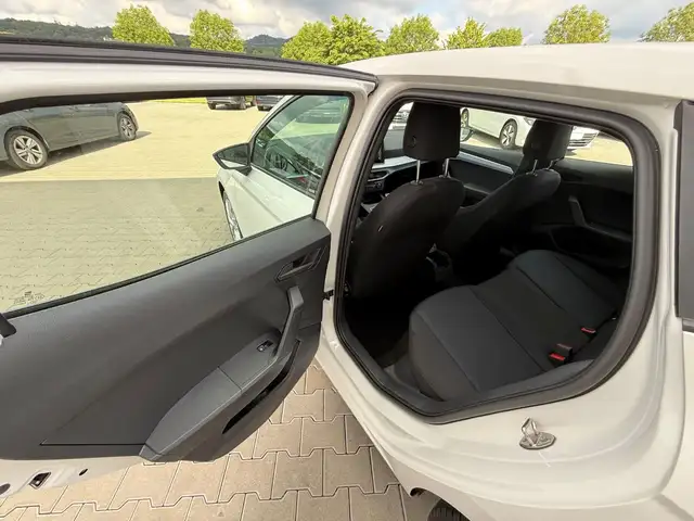 Seat Ibiza view 8