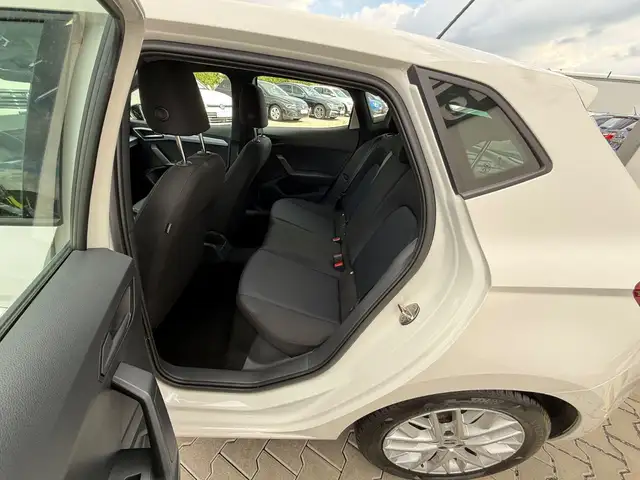 Seat Ibiza view 9