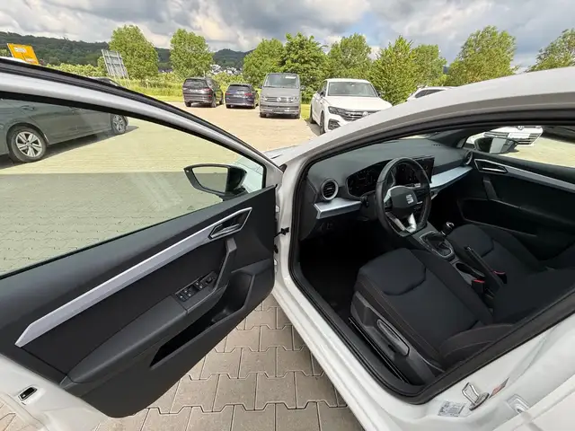 Seat Ibiza view 5
