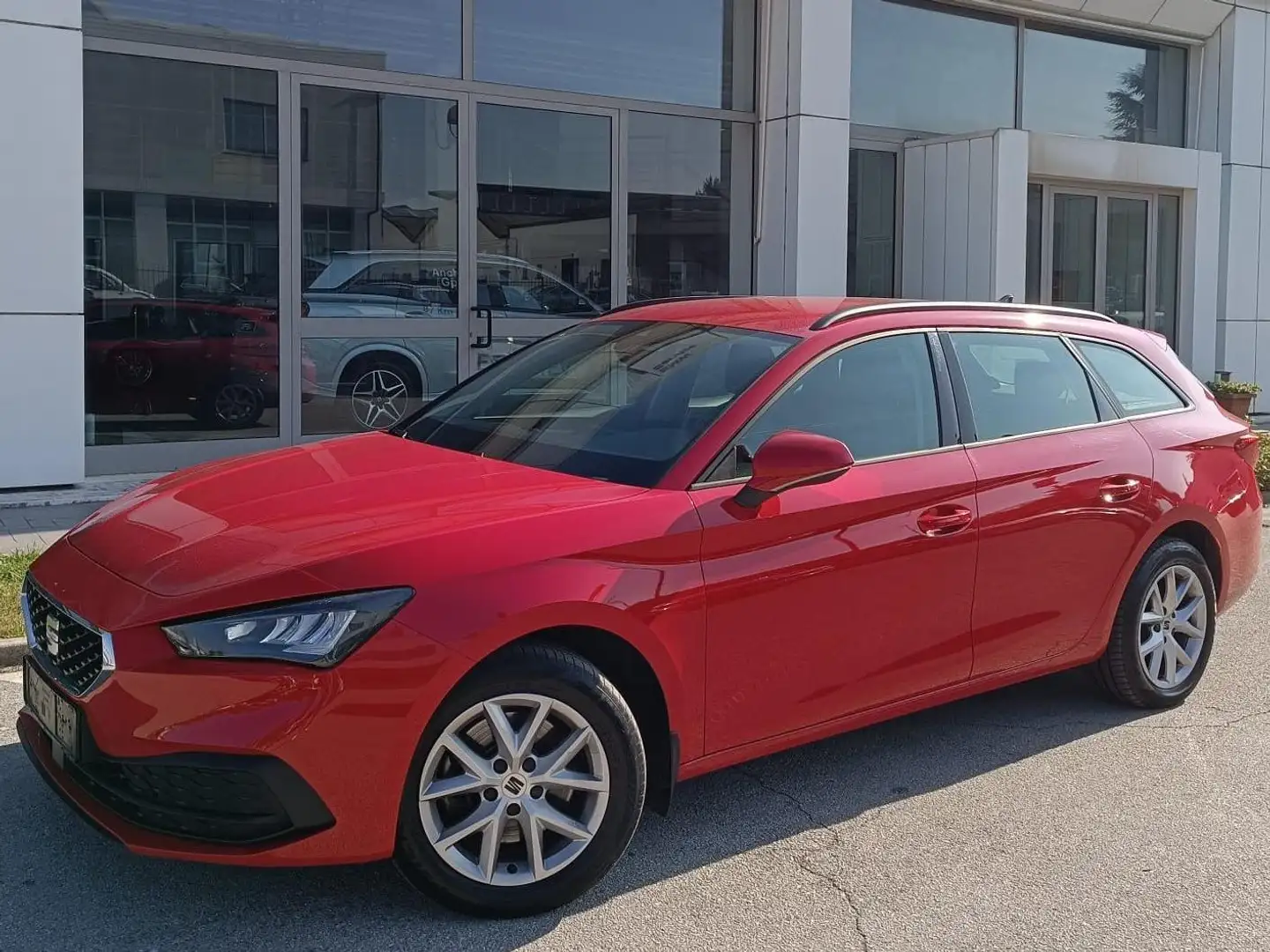 SEAT Leon Leon St.Wagon 1.5 TGI Style-130cv-24 Mesi Garanzia Rosso - 1