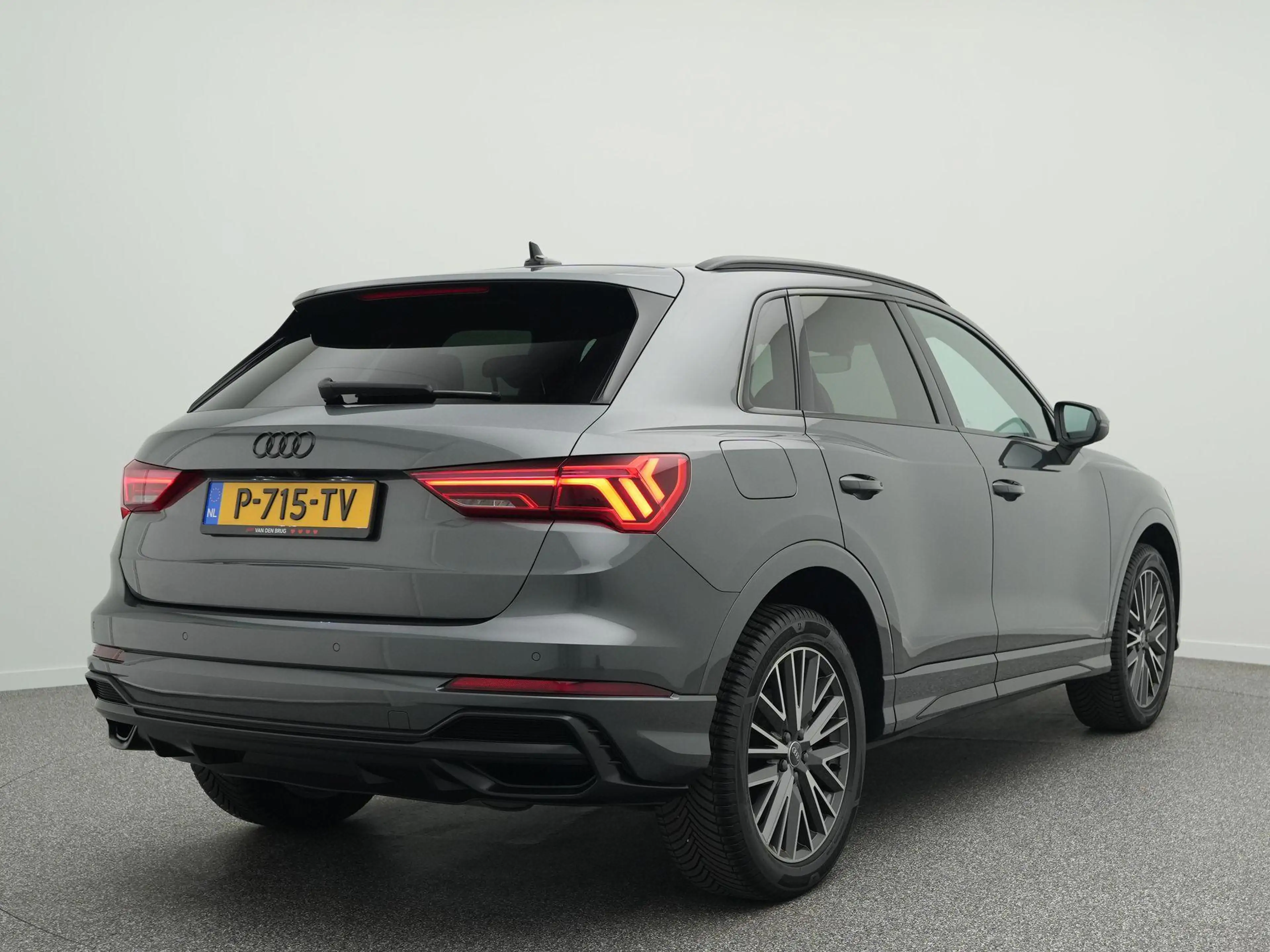 Audi Q3 45 TFSI e S edition 245 PK | Adaptieve Cruise Cont — photo 2