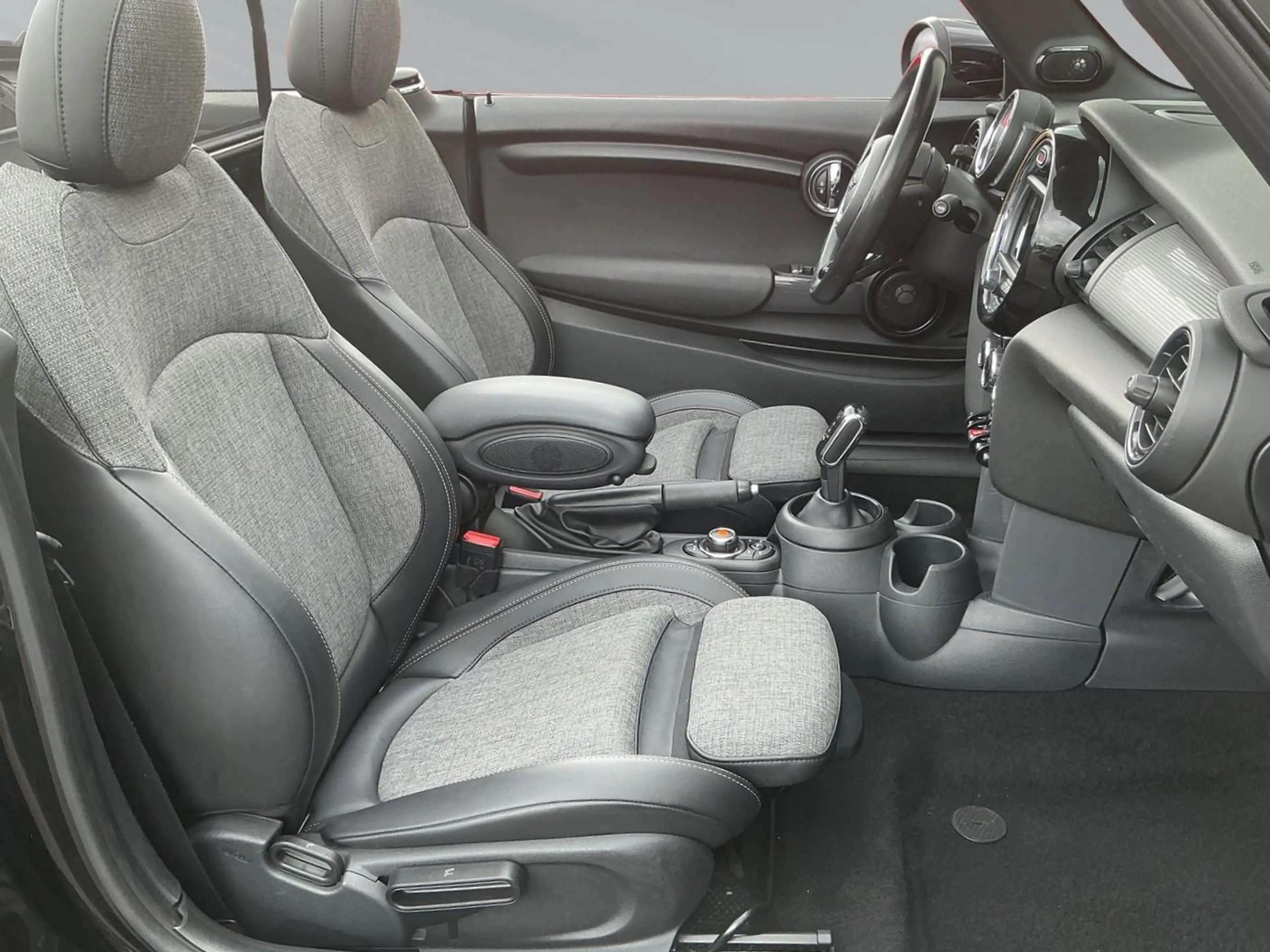 MINI Cooper Cabrio AUT LED H&K Apple&Andro SHZ PDC — photo 10