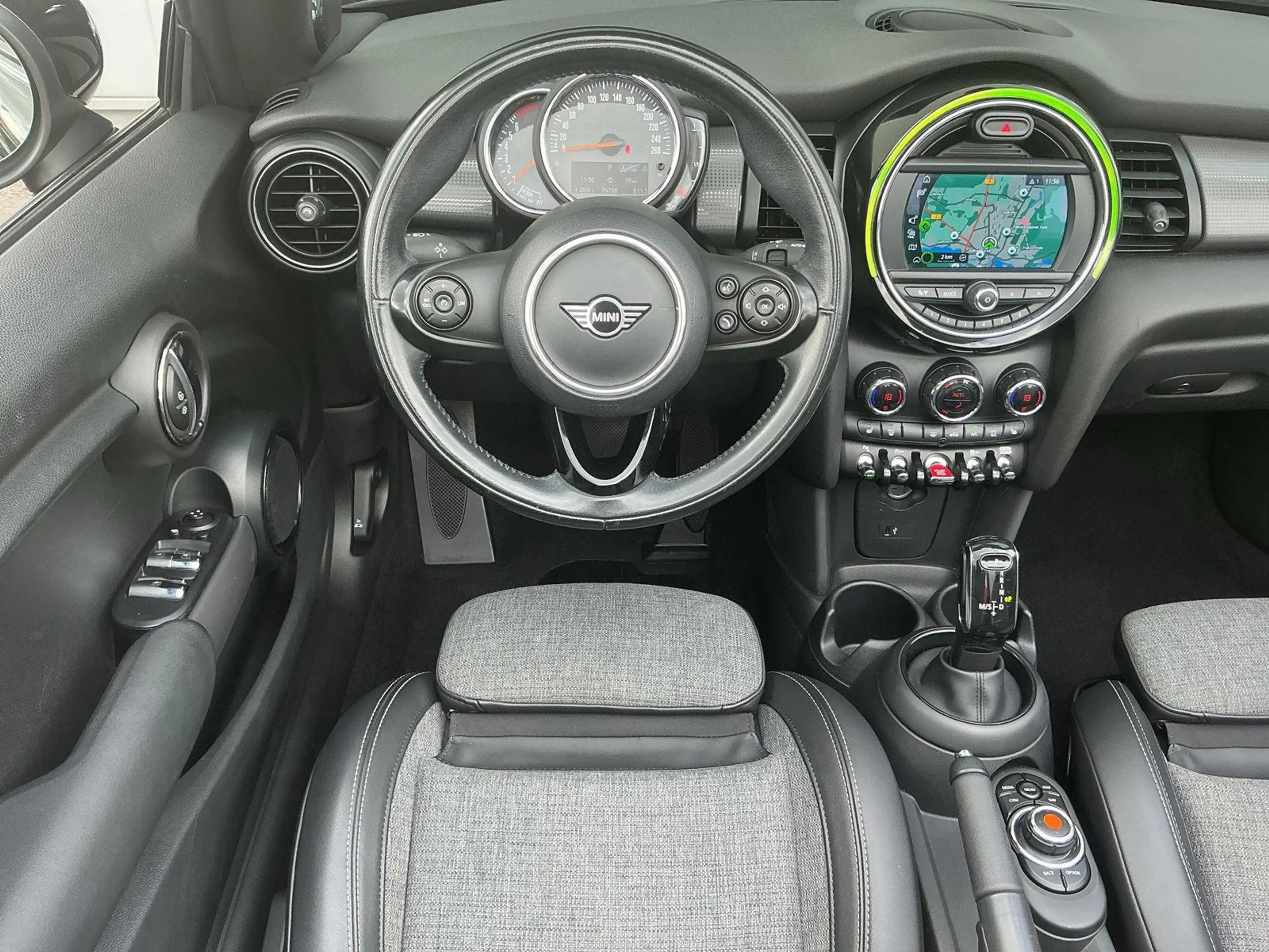 MINI Cooper Cabrio AUT LED H&K Apple&Andro SHZ PDC — photo 14