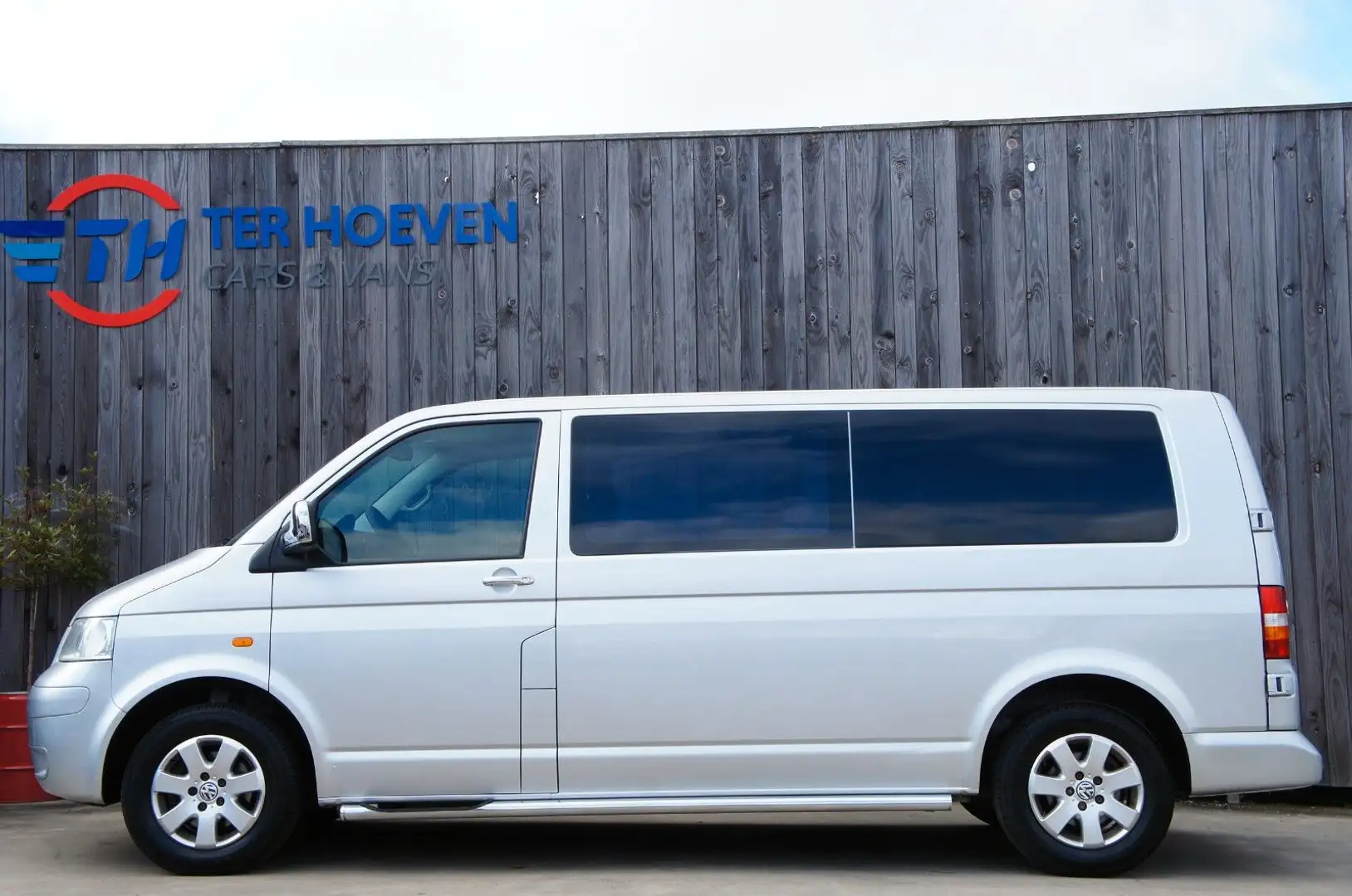 Volkswagen T5 Transporter 2.5 TDi Lang DC Klima Tempom 96KW Silber - 1