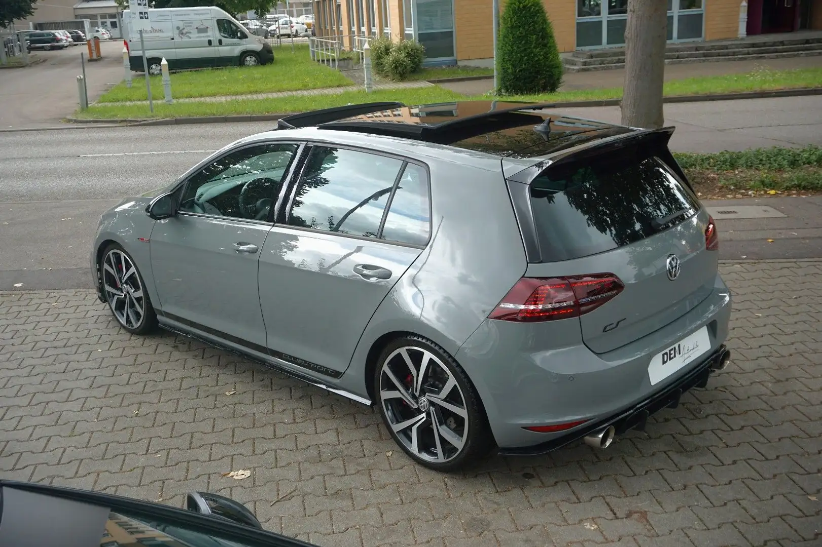 Volkswagen Golf VII Lim. GTI Clubsport BMT / Recaro / Pano. Gris - 2