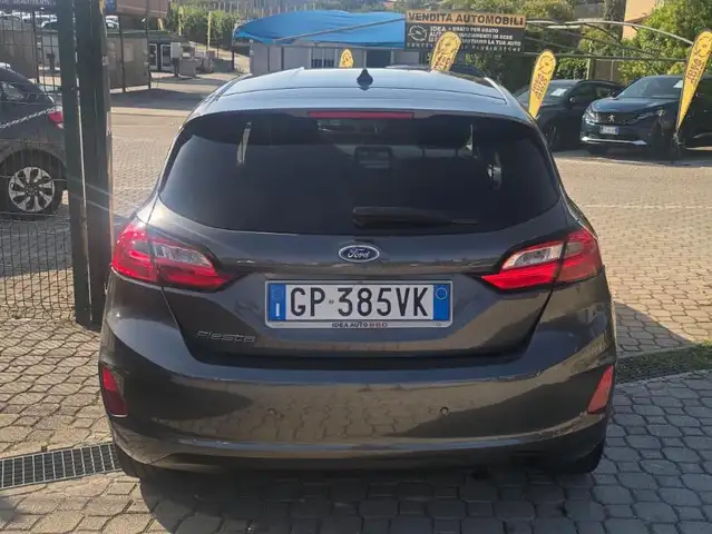 Ford Fiesta view 5