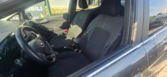 Ford Fiesta view 13