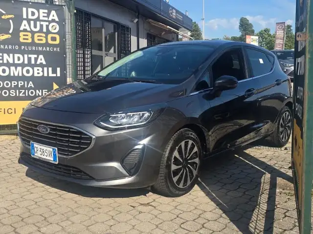 Ford Fiesta view 3