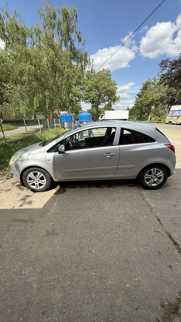 Opel Corsa 1.2 16V Enjoy - 2